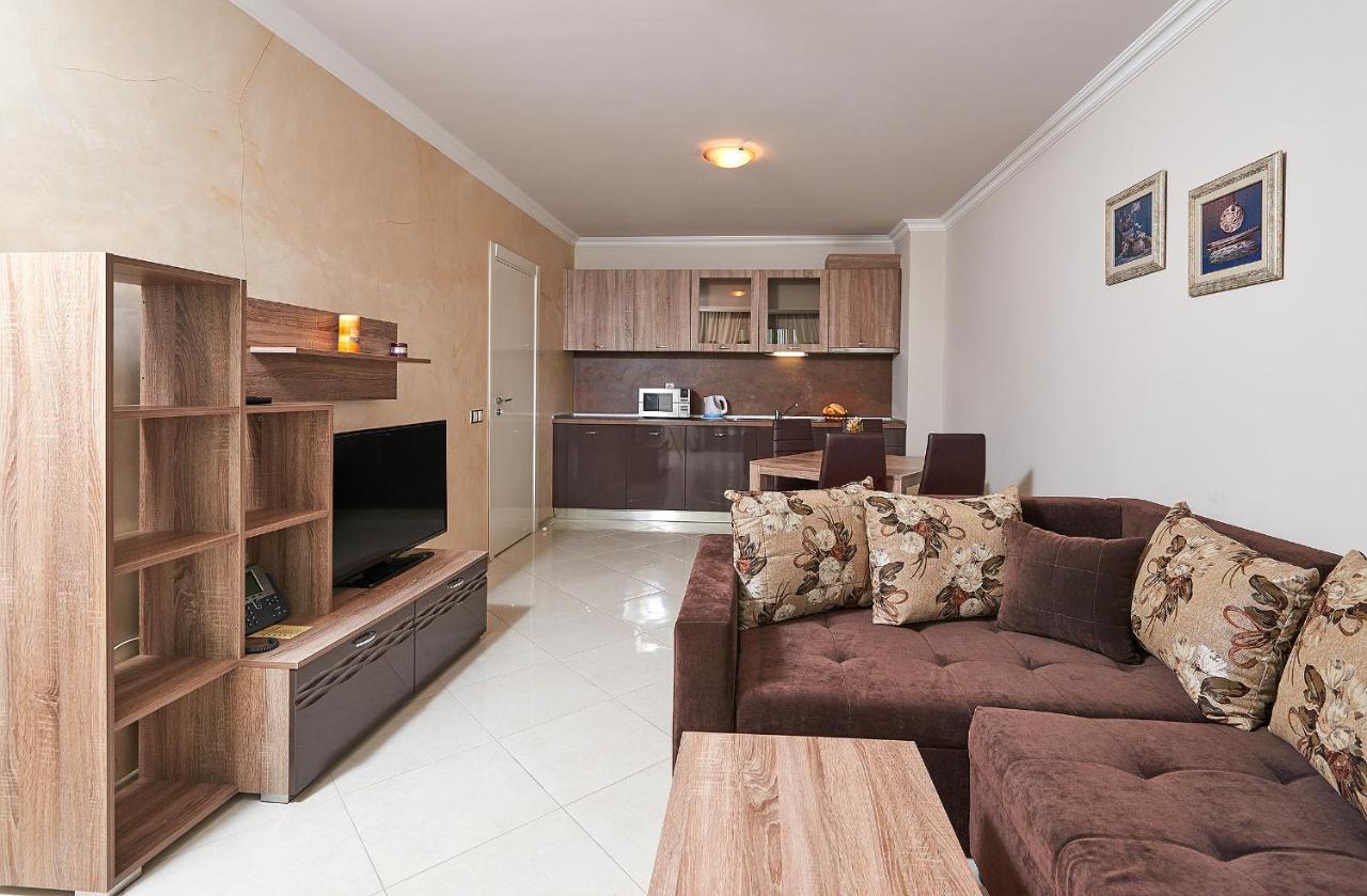 Boutique Rose Gardens Pomorie Apart otel Dış mekan fotoğraf