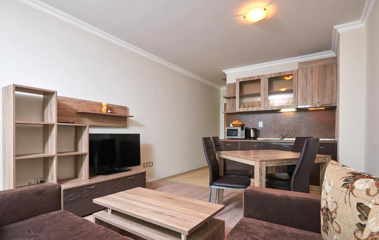 Boutique Rose Gardens Pomorie Apart otel Dış mekan fotoğraf