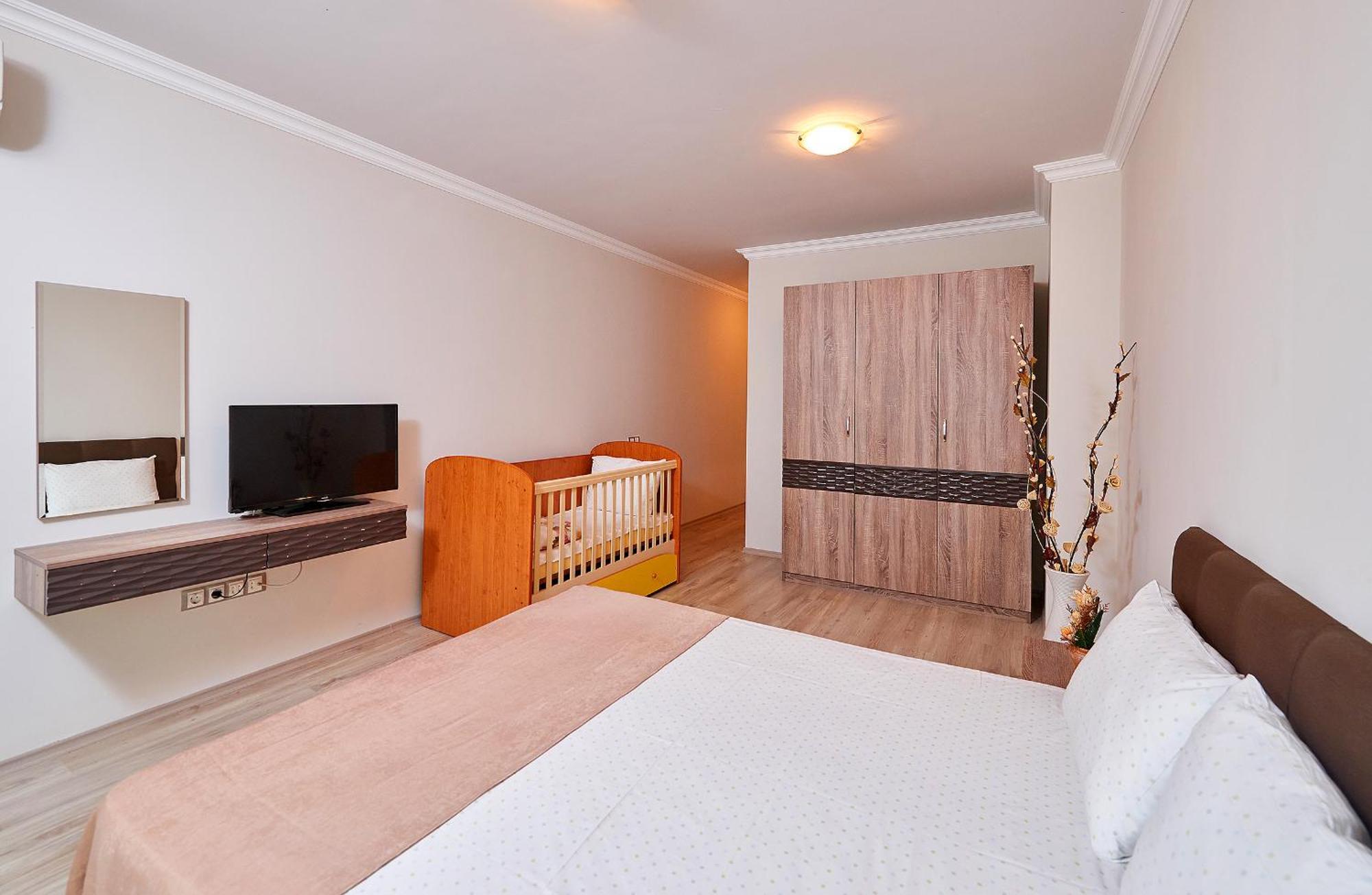 Boutique Rose Gardens Pomorie Apart otel Dış mekan fotoğraf