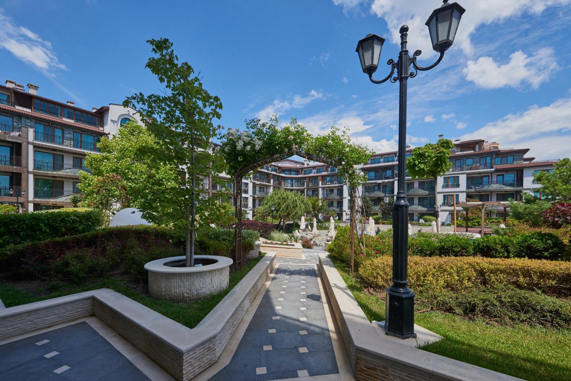 Boutique Rose Gardens Pomorie Apart otel Dış mekan fotoğraf